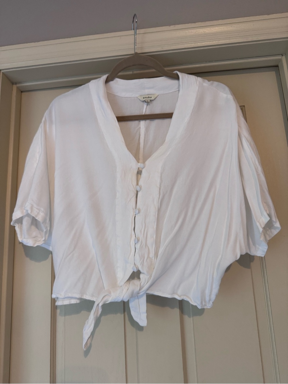 Tie-Front White Crop Blouse with Short Sleeves